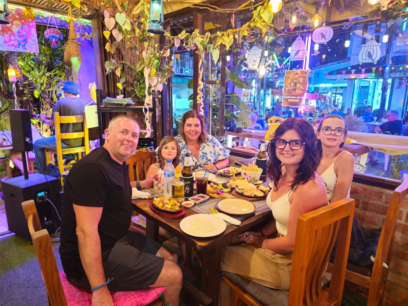 Family dinner in the garden at WonderlanD